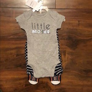 Newborn little brother onesie set